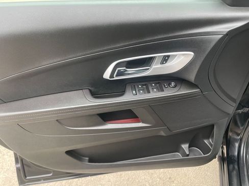 Used 2017 Chevrolet Equinox LS image 11