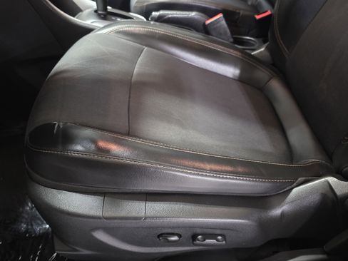 Used 2019 Chevrolet Trax LT w/ LT Convenience Package image 23