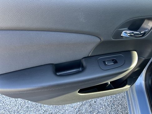 Used 2013 Chrysler 200 Touring FWD image 35