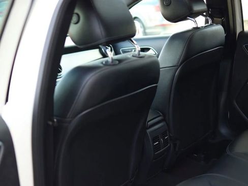 Used 2019 Mercedes-Benz GLA 250 image 33