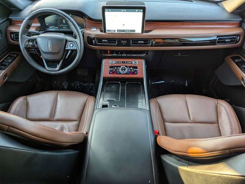 Used 2023 Lincoln Aviator Reserve w/ Equipment Group 201A AWD/4WD image 21
