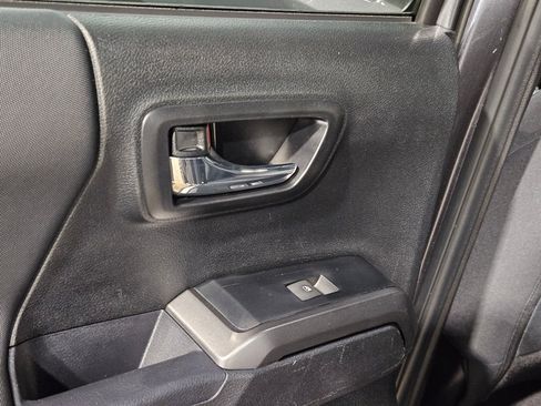 Used 2023 Toyota Tacoma TRD Sport w/ Technology Package RWD image 34