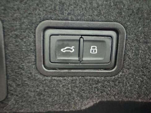 Used 2019 Audi A8 L 3.0T w/ Executive Package image 24