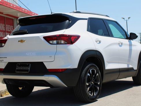 Used 2021 Chevrolet TrailBlazer LT FWD image 13