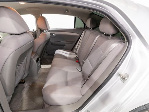 Used 2010 Chevrolet Malibu LS FWD image 23