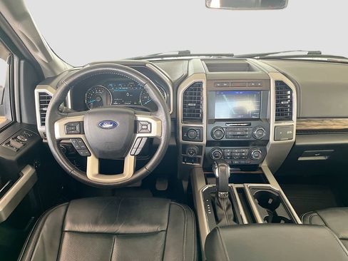 Used 2020 Ford F150 Lariat image 23