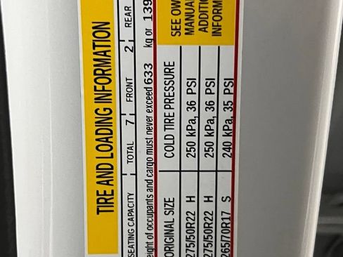 Certified 2025 Chevrolet Suburban High Country AWD/4WD image 33
