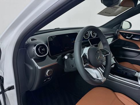 Used 2026 Mercedes-Benz C 300 4MATIC Sedan image 4