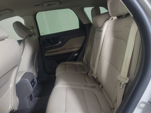Used 2024 Lincoln Corsair FWD image 12