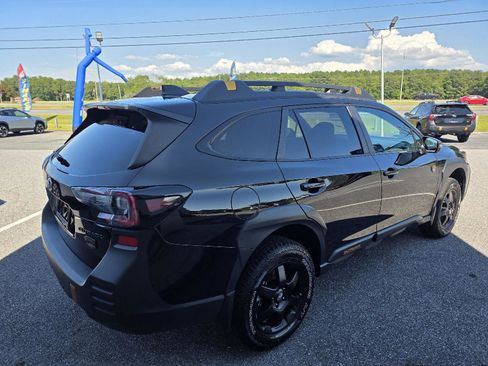 Used 2024 Subaru Outback Wilderness image 6