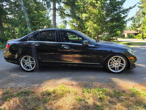 Used 2013 Mercedes-Benz C 300 4MATIC Sedan image 7