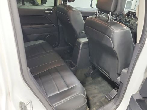 Used 2017 Jeep Patriot High Altitude FWD image 13