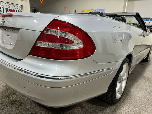 Used 2005 Mercedes-Benz CLK 320 Cabriolet image 31