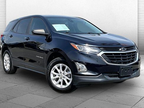 Used 2021 Chevrolet Equinox LS w/ LS Convenience Package AWD/4WD image 1