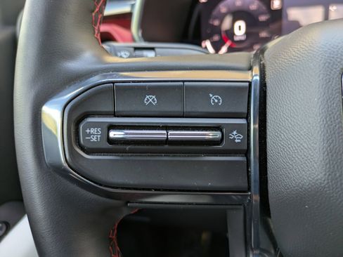 Used 2024 GMC Canyon AT4X image 21