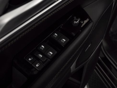 Used 2024 Jeep Wagoneer Series II image 26