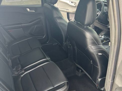 Used 2024 Ford Escape Platinum AWD/4WD image 11