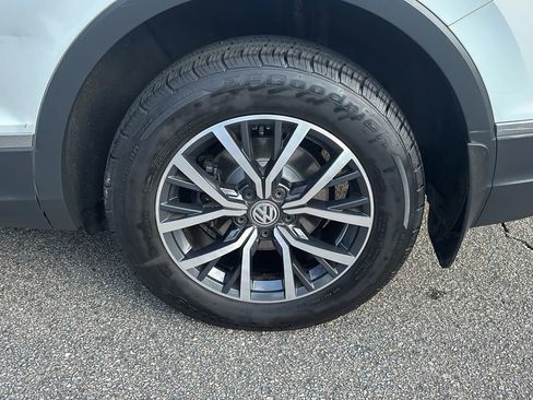 Used 2020 Volkswagen Tiguan S image 24