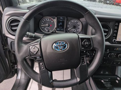 Used 2021 Toyota Tacoma TRD Sport w/ TRD Premium Sport Package image 14