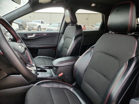 Used 2025 Ford Escape ST-Line FWD image 12