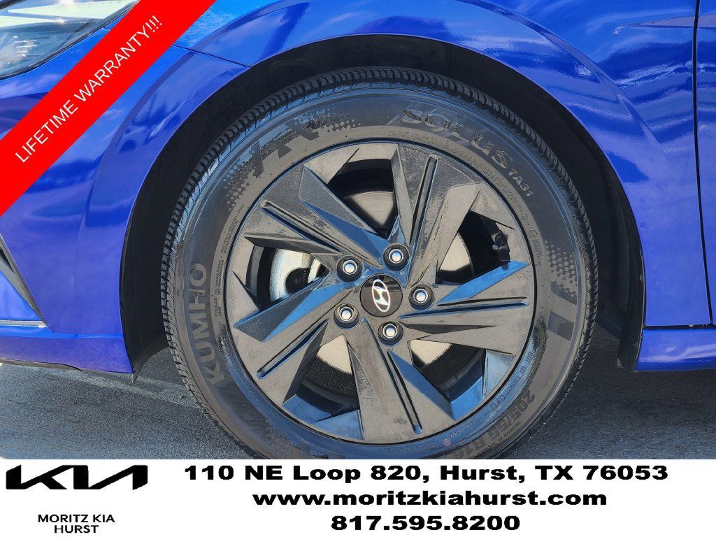 Used 2023 Hyundai Elantra Blue FWD image 16