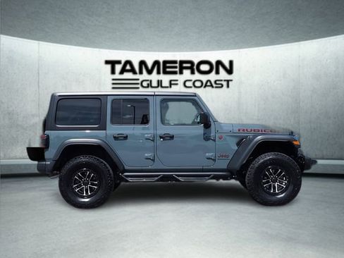Used 2024 Jeep Wrangler Unlimited Rubicon w/ XTREMEE 35" Tire Package AWD/4WD image 7
