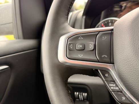 Used 2025 RAM 1500 Big Horn AWD/4WD image 16