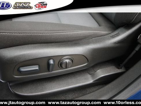 Used 2023 Chevrolet Blazer LT FWD image 12