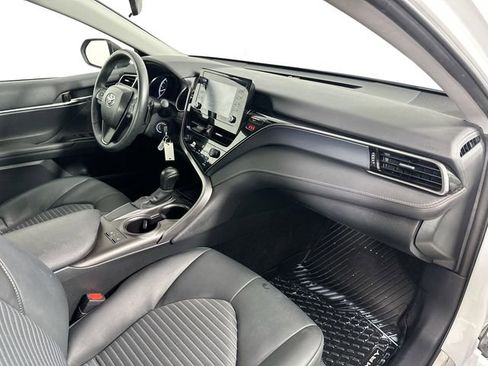 Used 2024 Toyota Camry SE FWD image 27