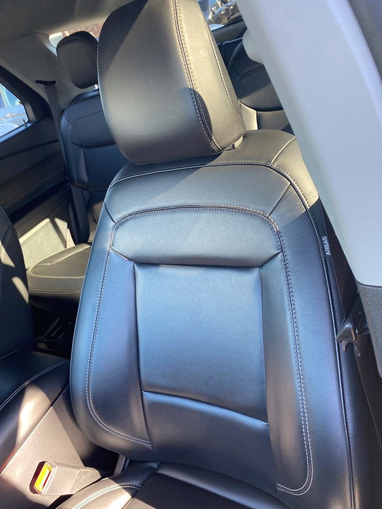 Used 2024 Ford Explorer XLT w/ Equipment Group 202A AWD/4WD image 19