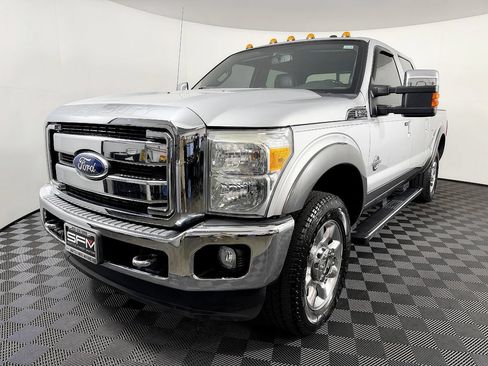 Used 2011 Ford F250 Lariat w/ Lariat Interior Pkg AWD/4WD image 3
