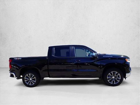 Used 2024 Chevrolet Silverado 1500 LT AWD/4WD image 5