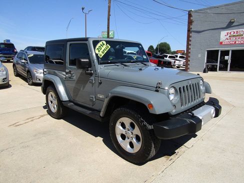 Used 2014 Jeep Wrangler Sahara w/ Dual Top Group AWD/4WD image 2