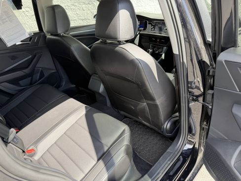 Used 2022 Volkswagen Jetta SE FWD image 30