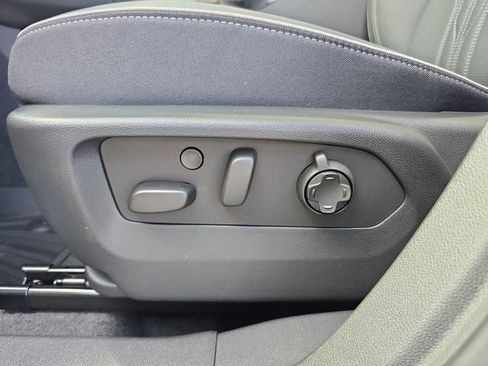 New 2026 Buick Envision Avenir image 18