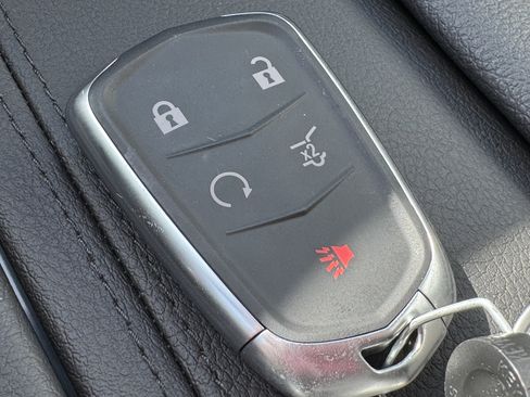 New 2025 Cadillac XT6 Sport w/ Technology Package image 35