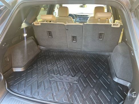 Used 2019 Cadillac XT5 AWD image 16