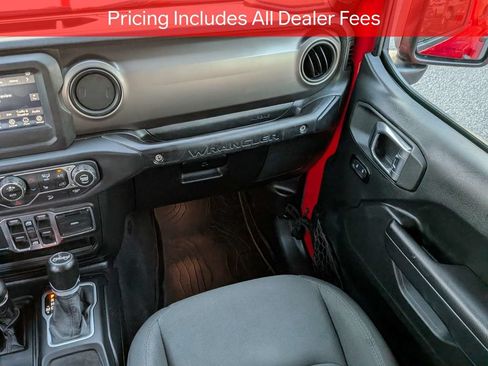 Used 2018 Jeep Wrangler Unlimited Sport S AWD/4WD image 17