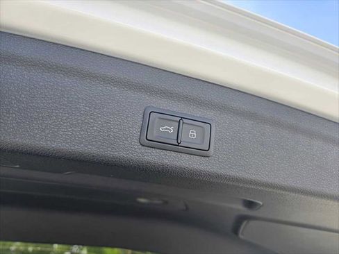 Certified 2025 Audi Q3 2.0T Premium Plus w/ Premium Plus Package image 18