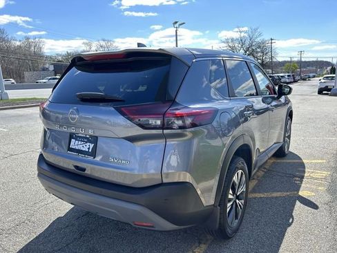 Used 2023 Nissan Rogue SV image 8