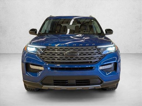 Certified 2023 Ford Explorer XLT w/ Equipment Group 202A AWD/4WD image 2