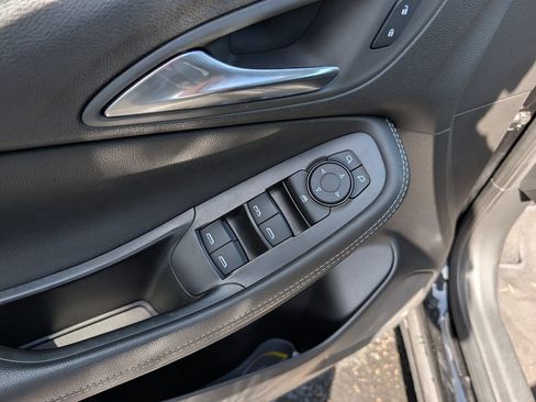 Used 2025 Buick Encore GX Preferred FWD image 14