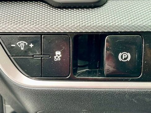 Used 2024 Kia Sportage LX image 20