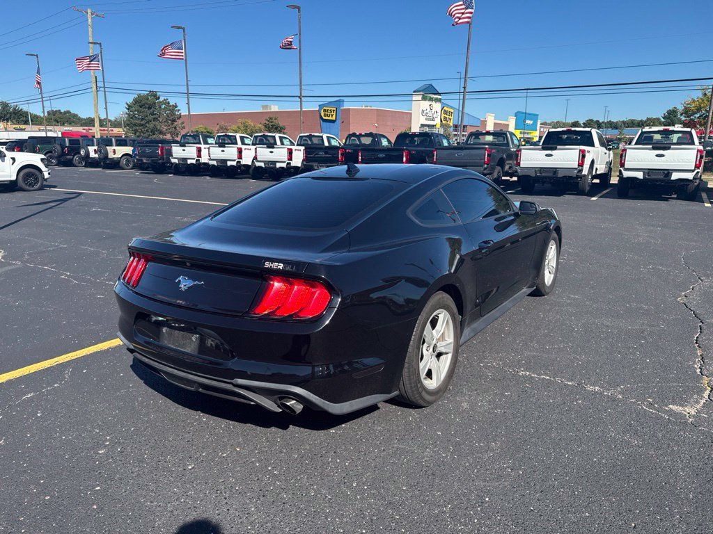 Used 2020 Ford Mustang Coupe RWD image 5
