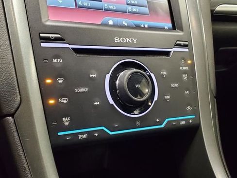 Used 2014 Ford Fusion Titanium image 28