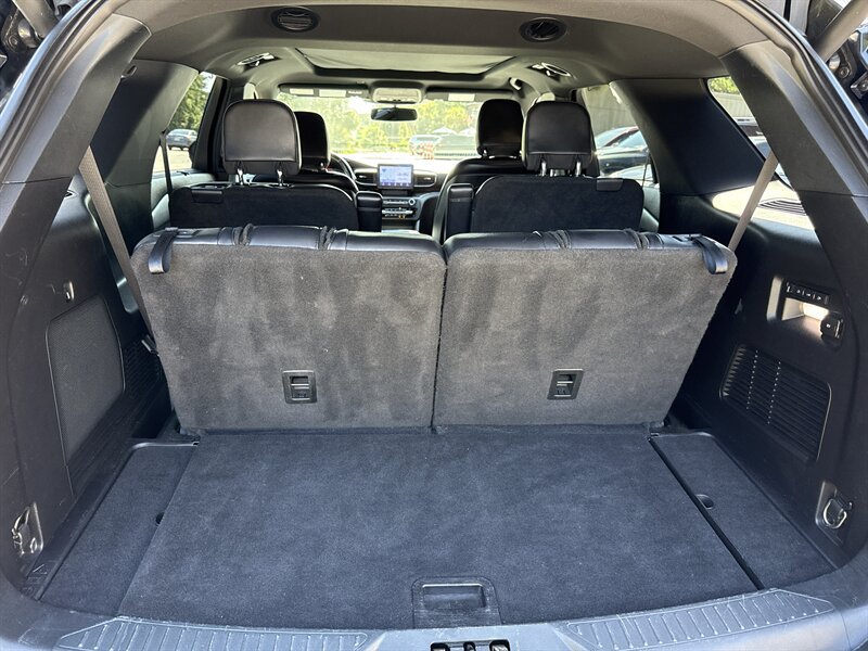 Used 2020 Ford Explorer Limited RWD image 6