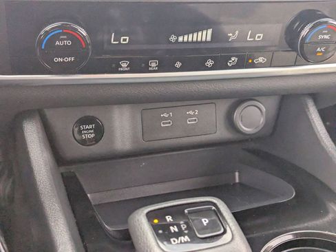 Certified 2025 Nissan Rogue SV image 26