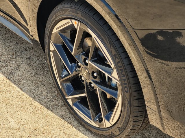 New 2026 Kia K4 GT-Line w/ GT-Line Premium Package FWD image 5