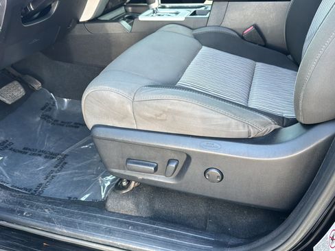 Used 2015 Toyota Tundra SR5 w/ SR5 Upgrade Package RWD image 21