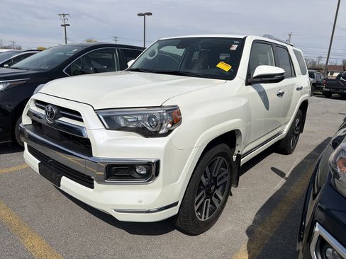 Used 2023 Toyota 4Runner Limited AWD/4WD image 4
